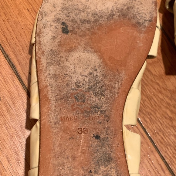 Gryson Cream Color Patent Leather Cut-Out Sandals - Picture 5 of 7